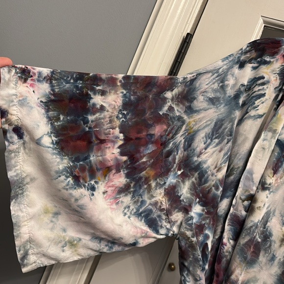 Gorgeous tie dyed robe ❤️ - Picture 3 of 8